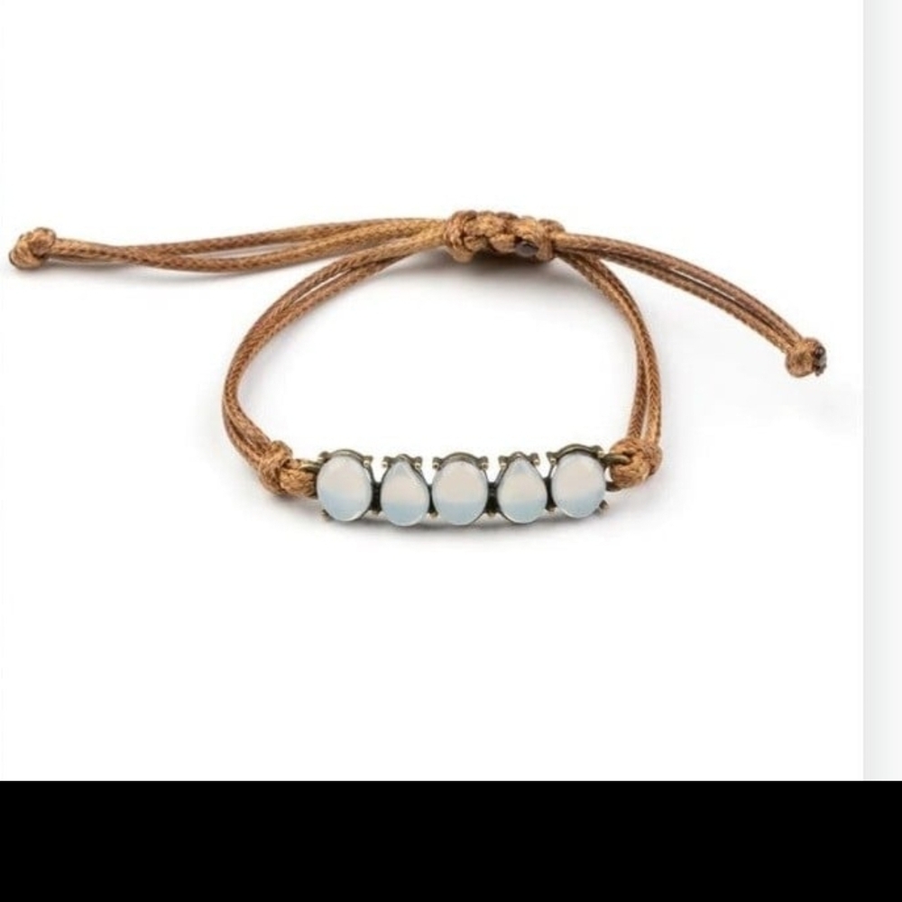 Beaded Bracelet with Adjustable Cord Opal Paradise Brass Bracelet Oval and Teard
